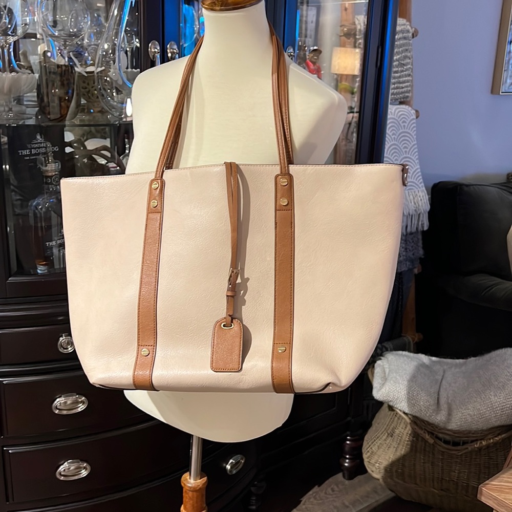 Merona tan tote bag for daytime, pool, work